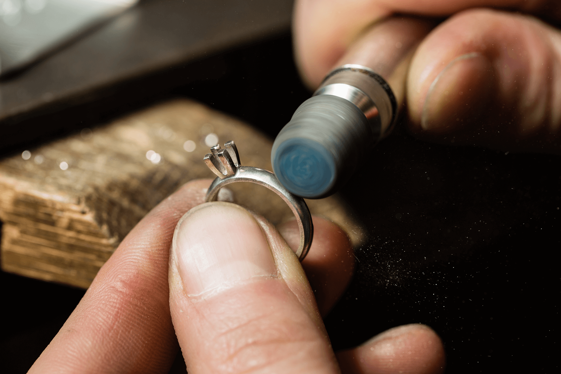 Ring making. Полировка ювелирных изделий. Шлифовка ювелирных изделий. Шлифовка и полировка ювелирных изделий. Шлифование ювелирных изделий.